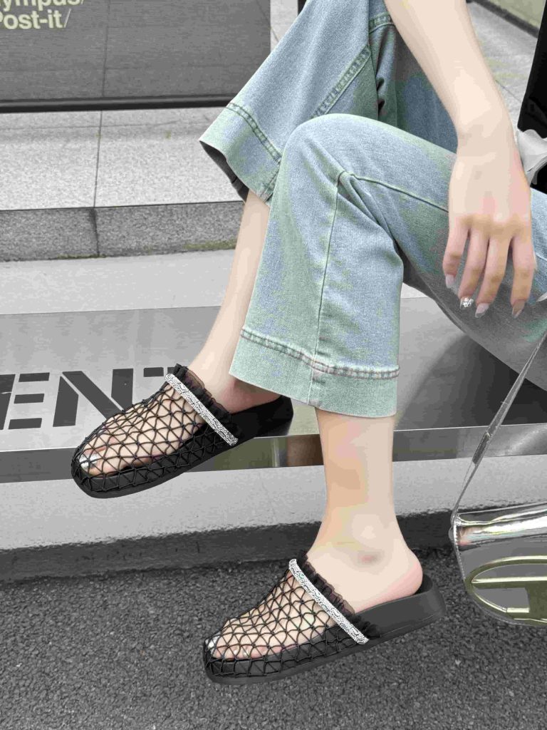 2025 New Fishnet Woven Closed Toe Slippers for Women Crystal Strap Soft Sole Roman Sandals