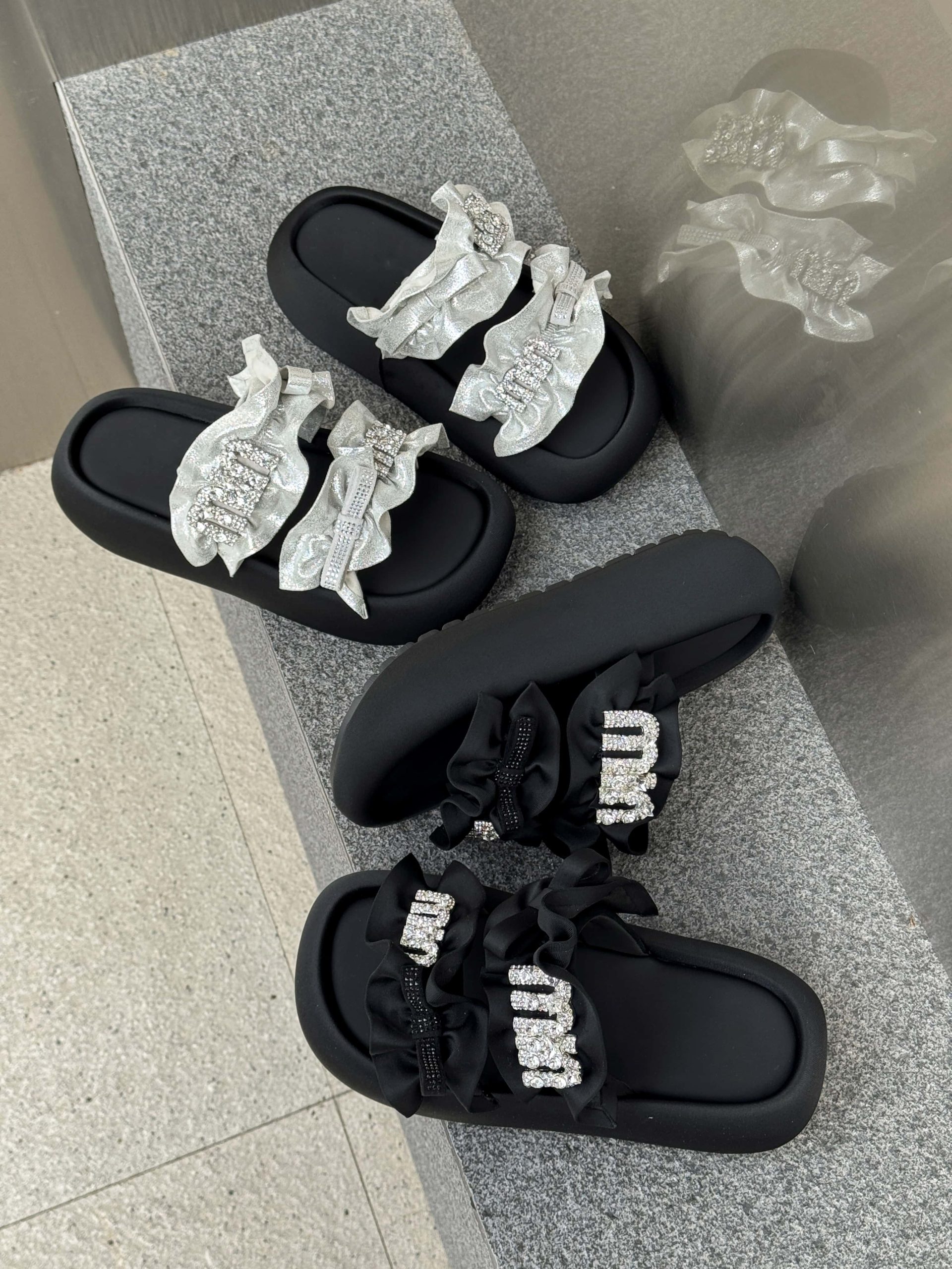 2025 New Summer Thick Sole Rhinestone Height Increasing One-Band Slippers for Women European Style Fashion Casual Slippers - Image 2